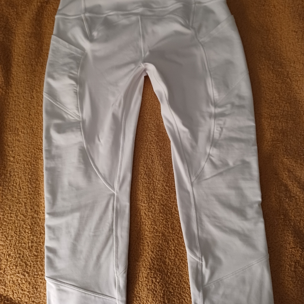 Lululemon white Capri yoga pants